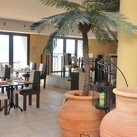 Hotel Torre Praia Порту-Санту Экстерьер фото