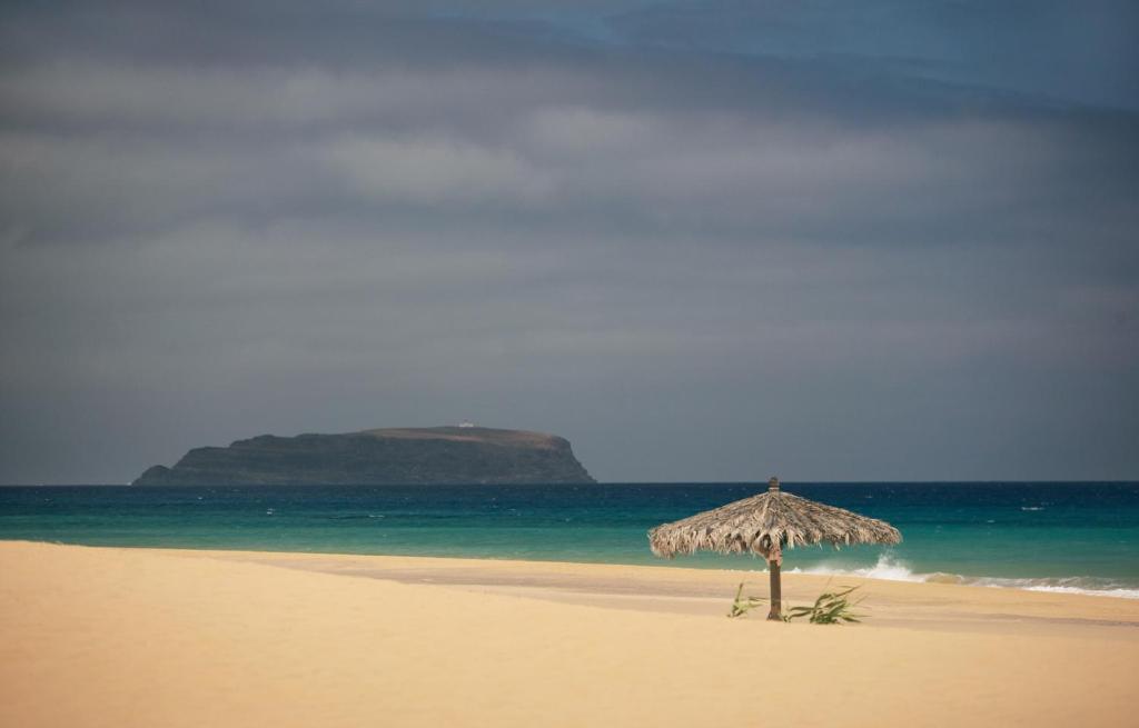 Hotel Torre Praia Порту-Санту Экстерьер фото